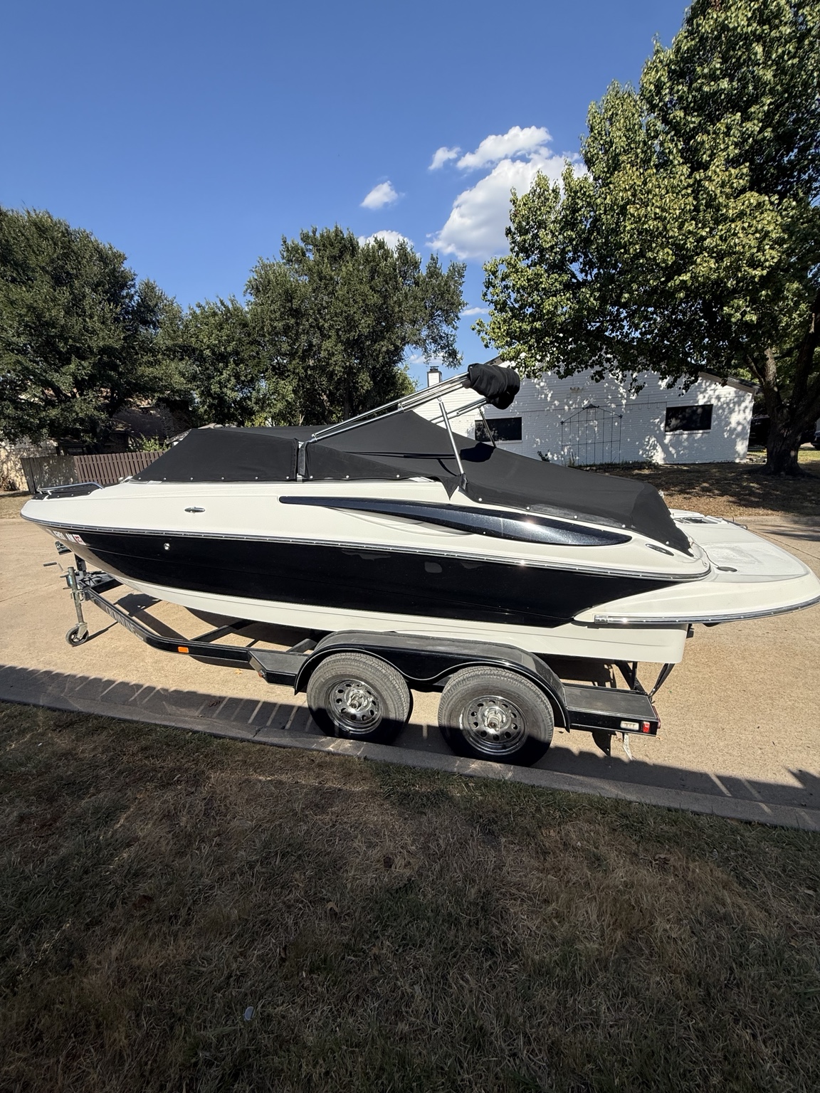 2007 Crownline 210LS side view