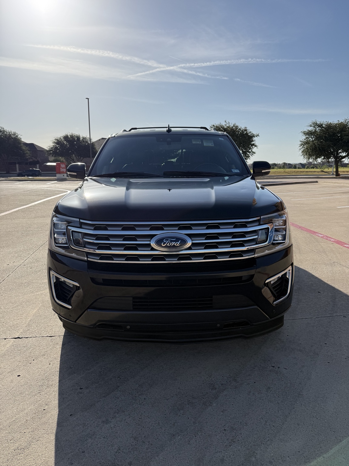 2018 Ford Expedition Limited front view