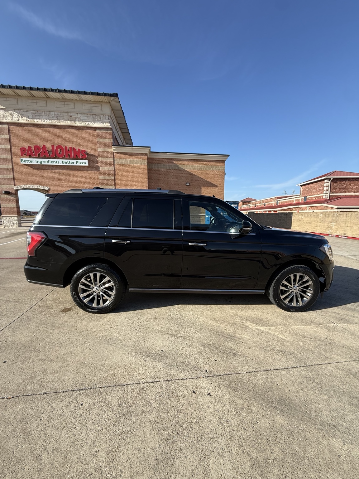 2018 Ford Expedition Limited side view