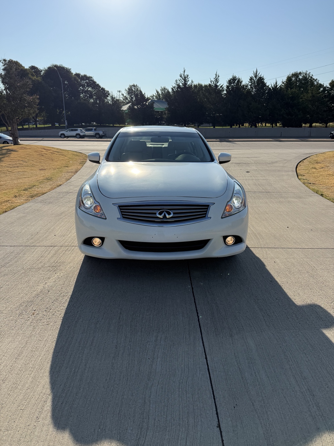 2013 Infiniti G37 Journey front view