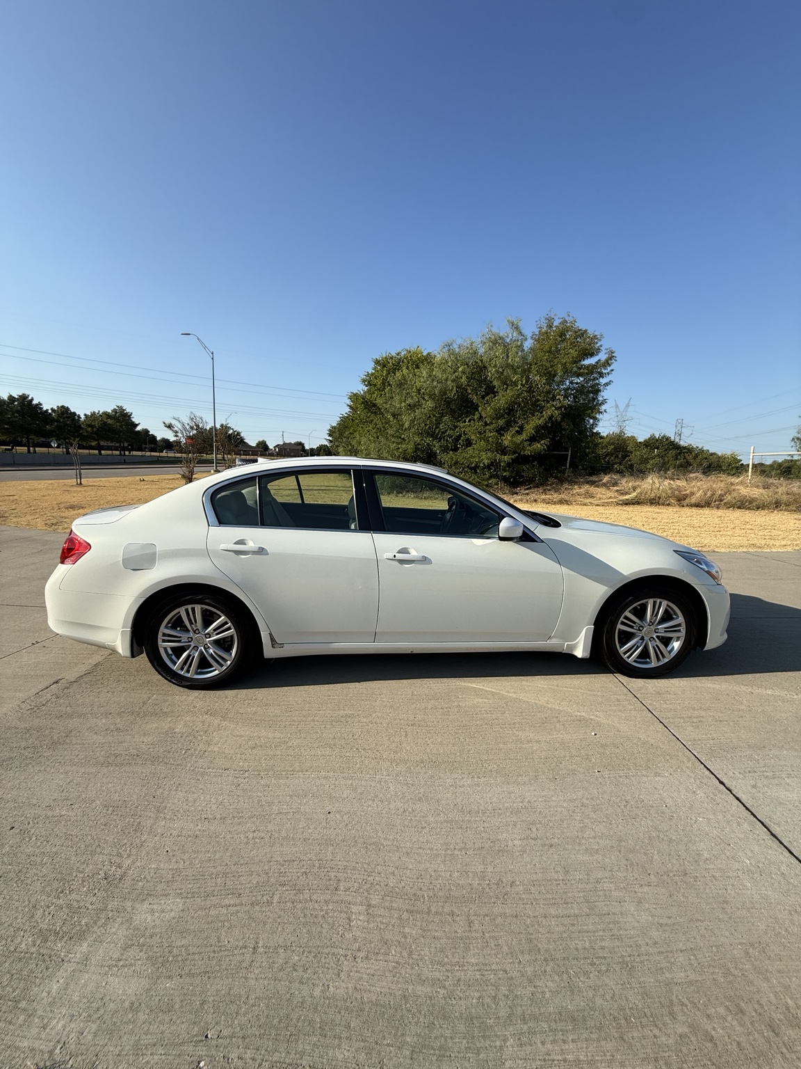 2013 Infiniti G37 Journey passenger side