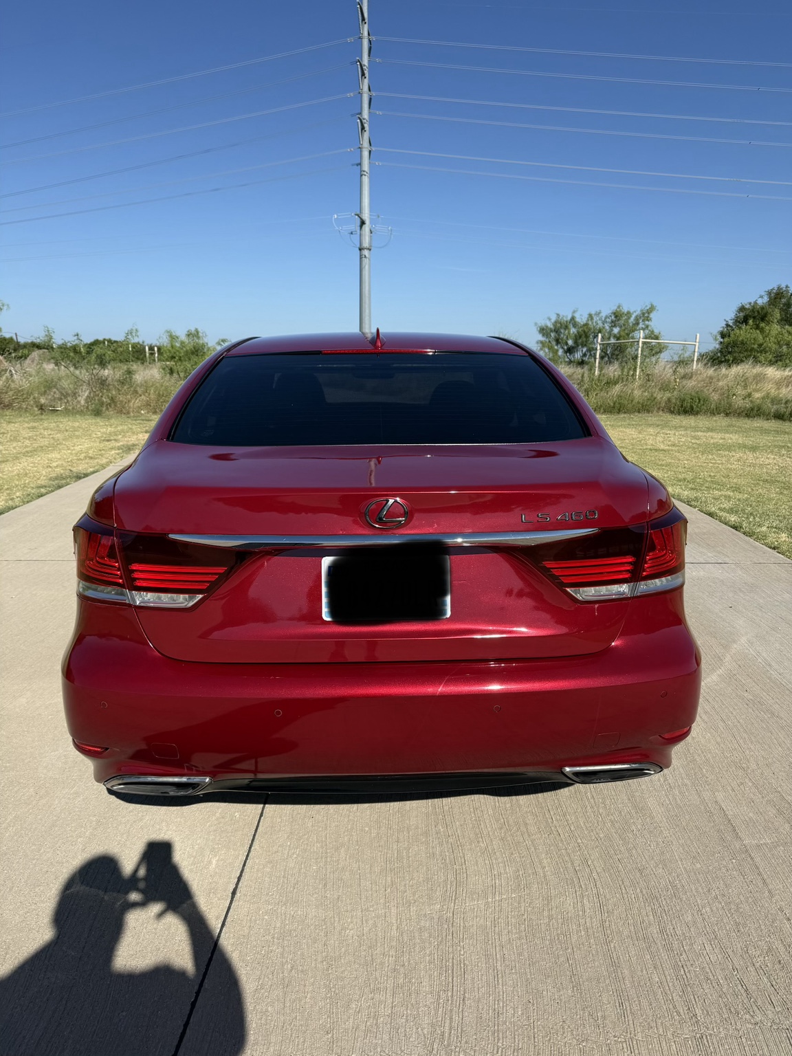 2014 Lexus LS 460 rear view