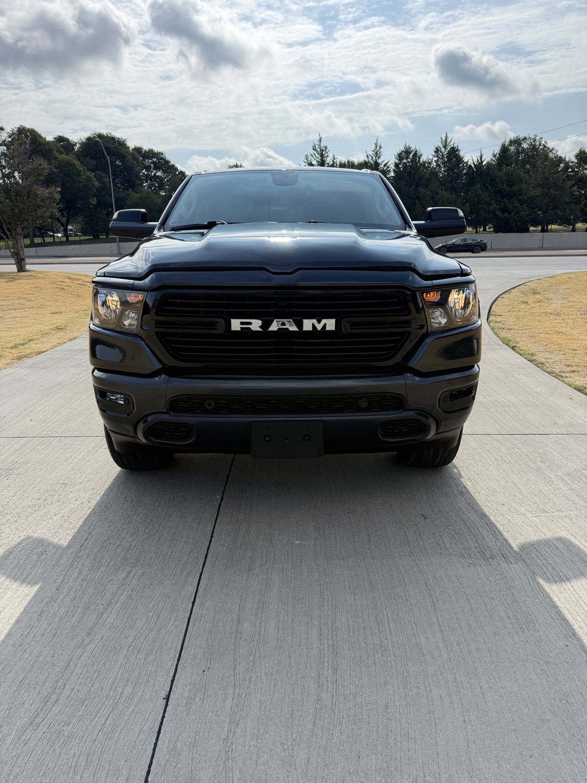 2019 Ram 1500 4x4 front view