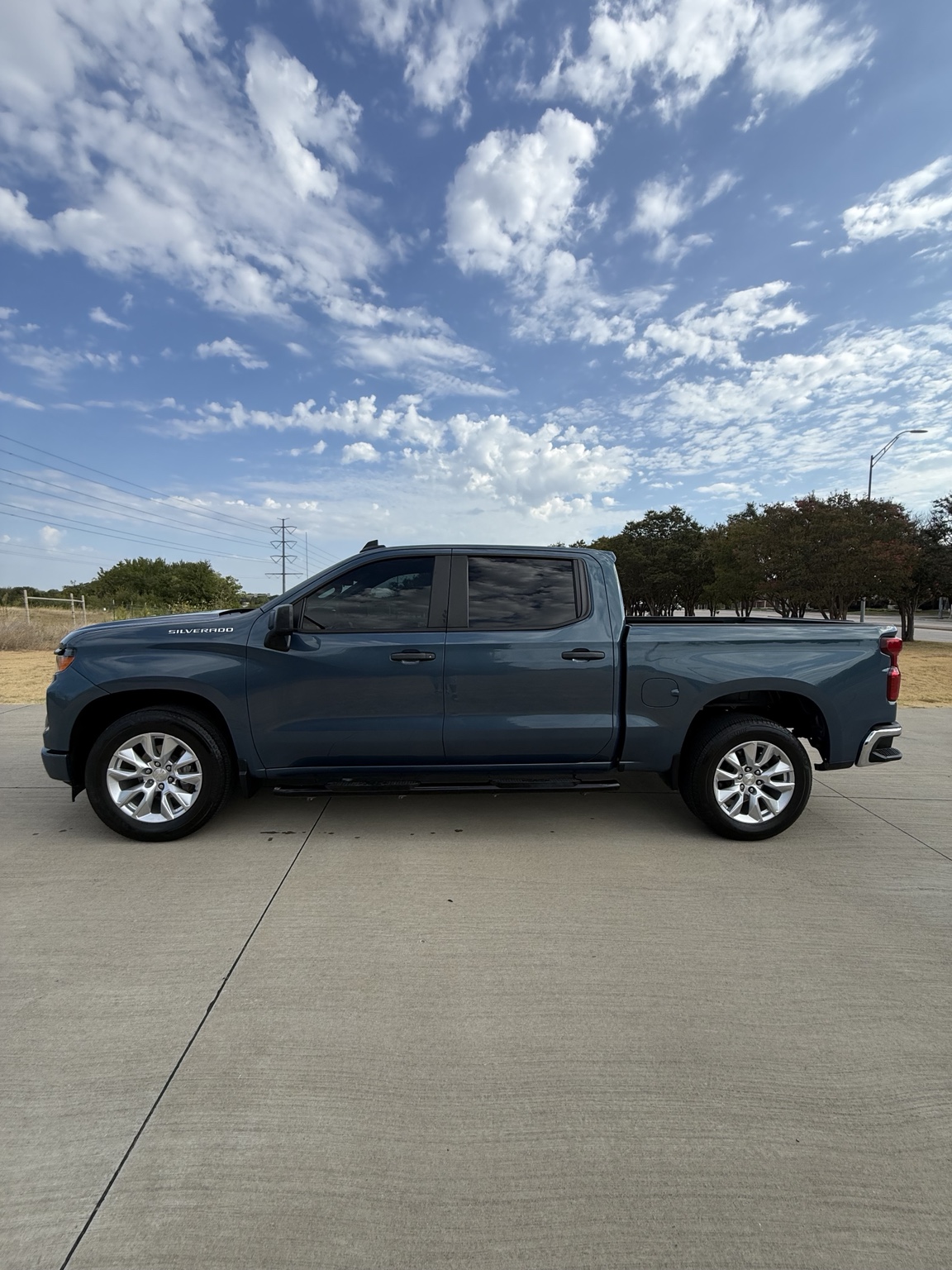 2024 Chevrolet Silverado 1500 driver side